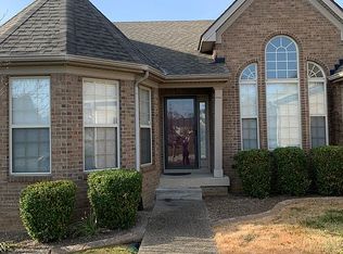 10500 Gentlewind Ct, Louisville, KY 40291