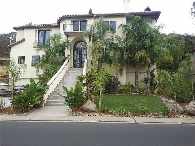 1st image of 322 Canyon Falls Dr