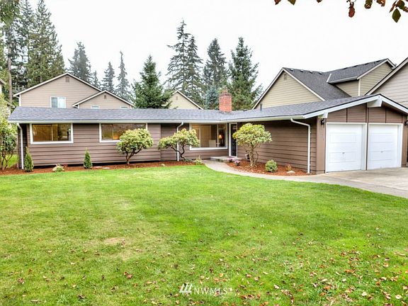 2nd image of 2526 204th Street SW #P
