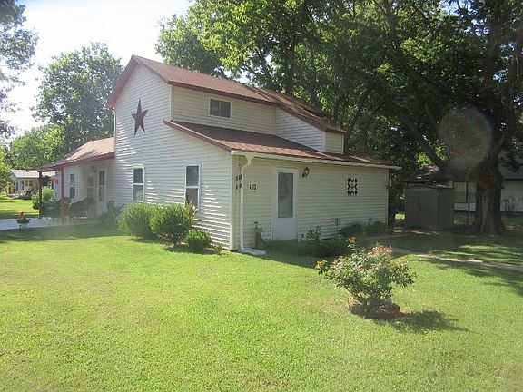2nd image of 403 N Kansas Ave