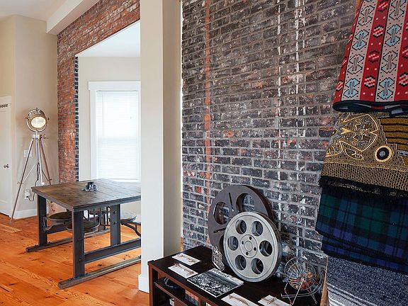 5th image of 2021 SW Morrison St #35aff8fad