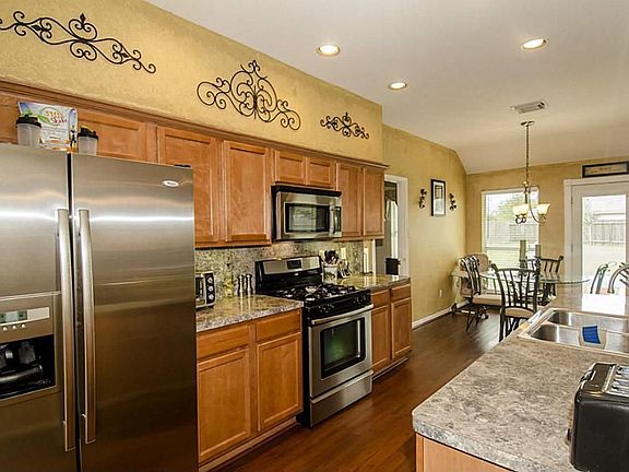 4th image of 12419 Heritage Grove Dr