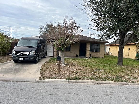 2nd image of 108 W La Quinta Dr