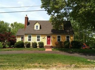 66 S Wheaton Ave, Seekonk, MA 02771