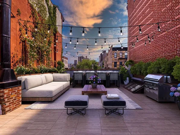242 E 7th St APT 4, Manhattan, NY 10009