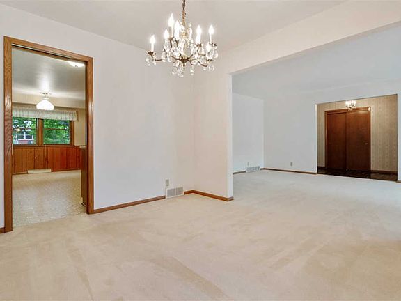 5th image of 4211 Dunbar Pl