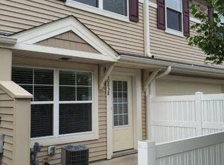 10858 Kingsfield Ln, Woodbury, MN 55129