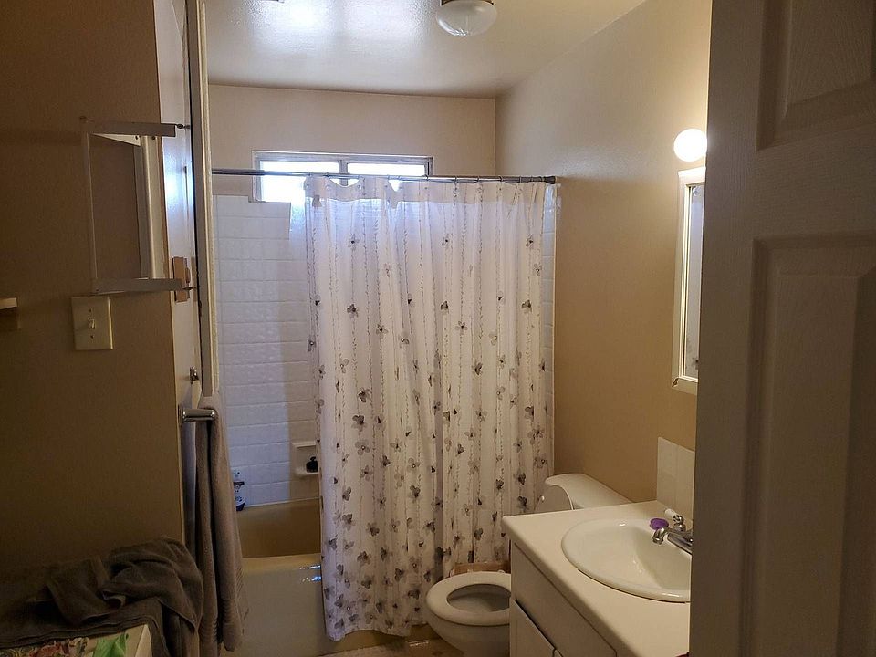 1st image of 529 Cedarwood Ter