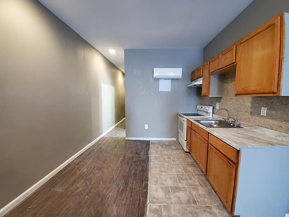 4th image of 3520 N 11th St Floor 2