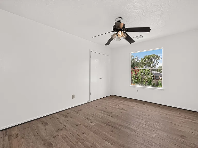 8202 Worthington Dr — Photo 29