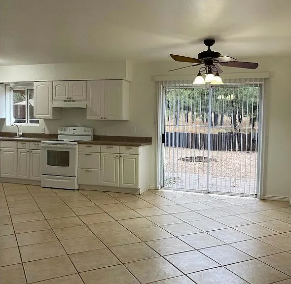 6409 N Snowflake Dr — Photo 3