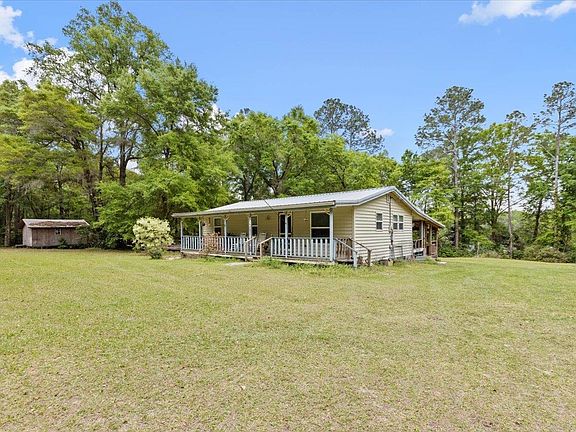 3rd image of 16923 Aqua Ln