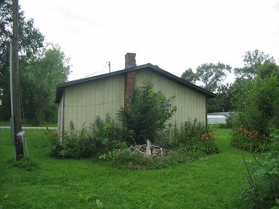 4th image of 301 Hoblit Ave