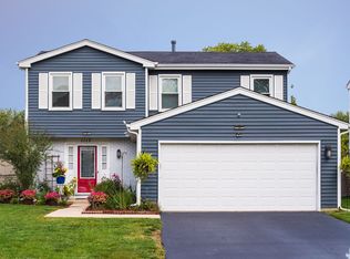 1117 Evergreen Dr, Carol Stream, IL 60188