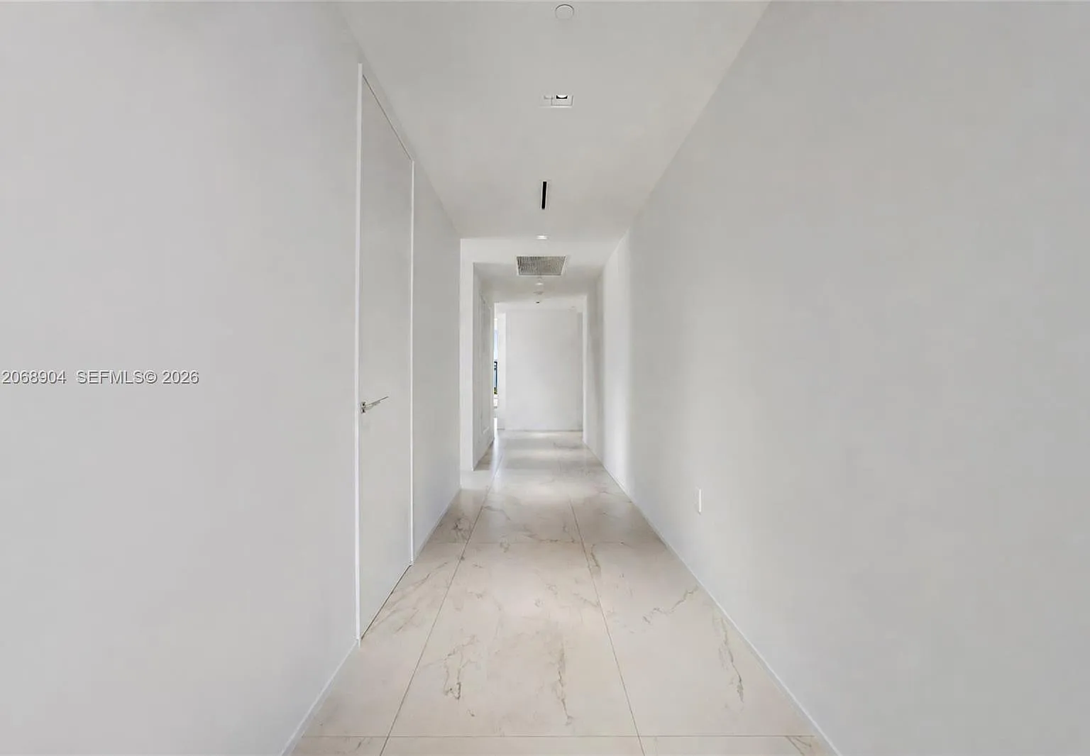 4 bed, 4635 sqft, $35,000 — Photo 2