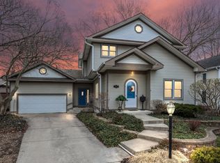 4629 Linscott Ave, Downers Grove, IL 60515