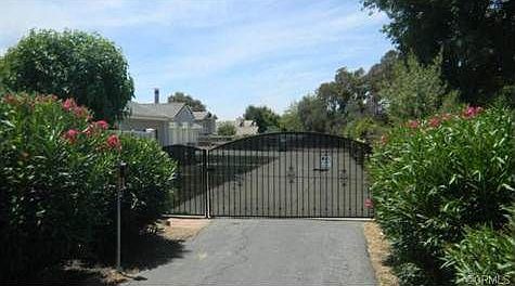 3rd image of 1082 Donna Ln