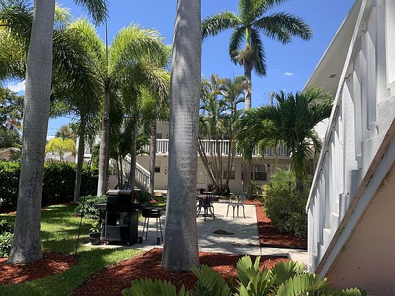 5th image of 225 Ocean Breeze St #7