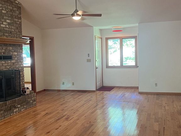 2nd image of 14 Castleford Dr