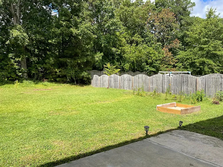 263 N Fuquay Springs Ave — Photo 16