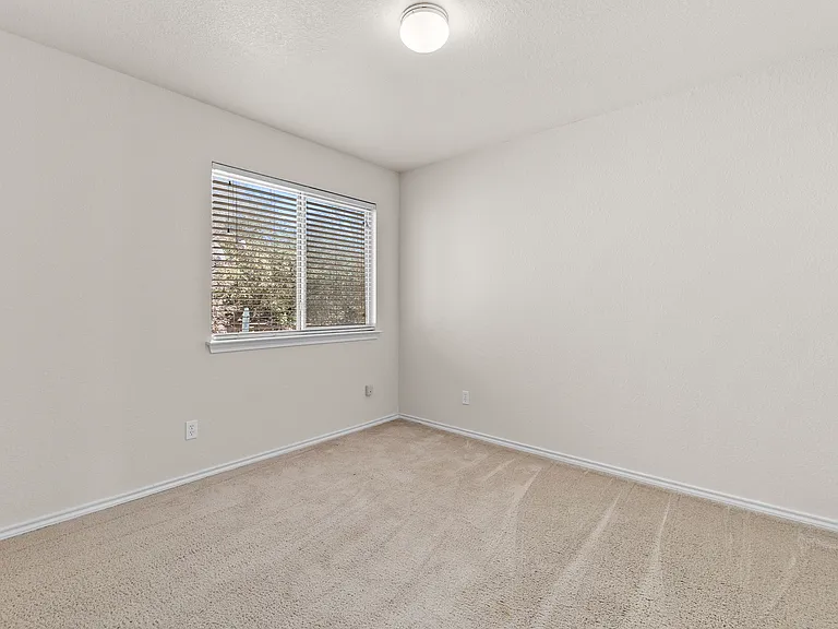 102 Lindseys Cv — Photo 19