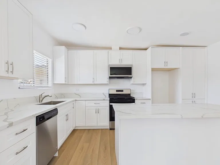 2372 Florencita Ave #21 — Photo 6