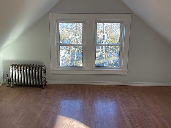 4th image of 144 S Franklin St #3A