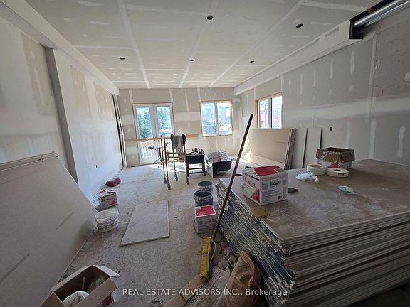 5th image of 68B Laurel Ave