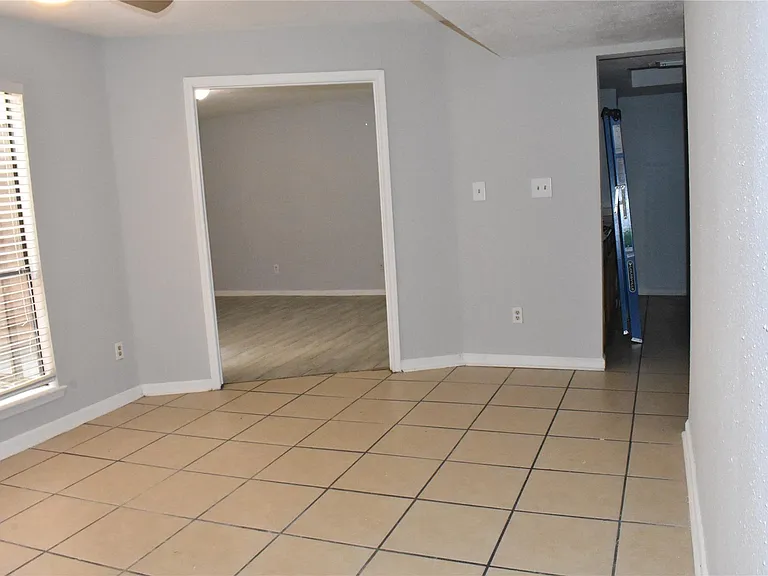 11411 Harwin Dr #19 — Photo 5
