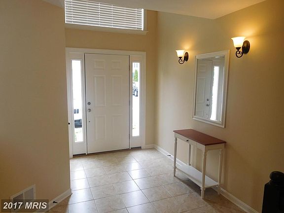 Foyer (2 Story)
