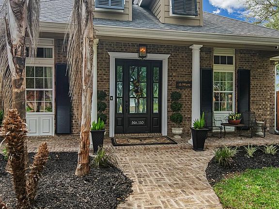 3rd image of 110 Bay Hills Dr