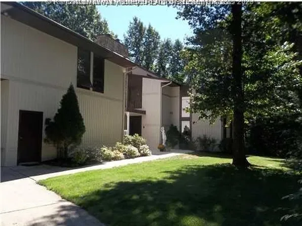 1352 Johnson Rd, Charleston, WV 25314