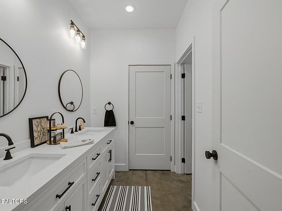 35th image of 8212 Barker Rd