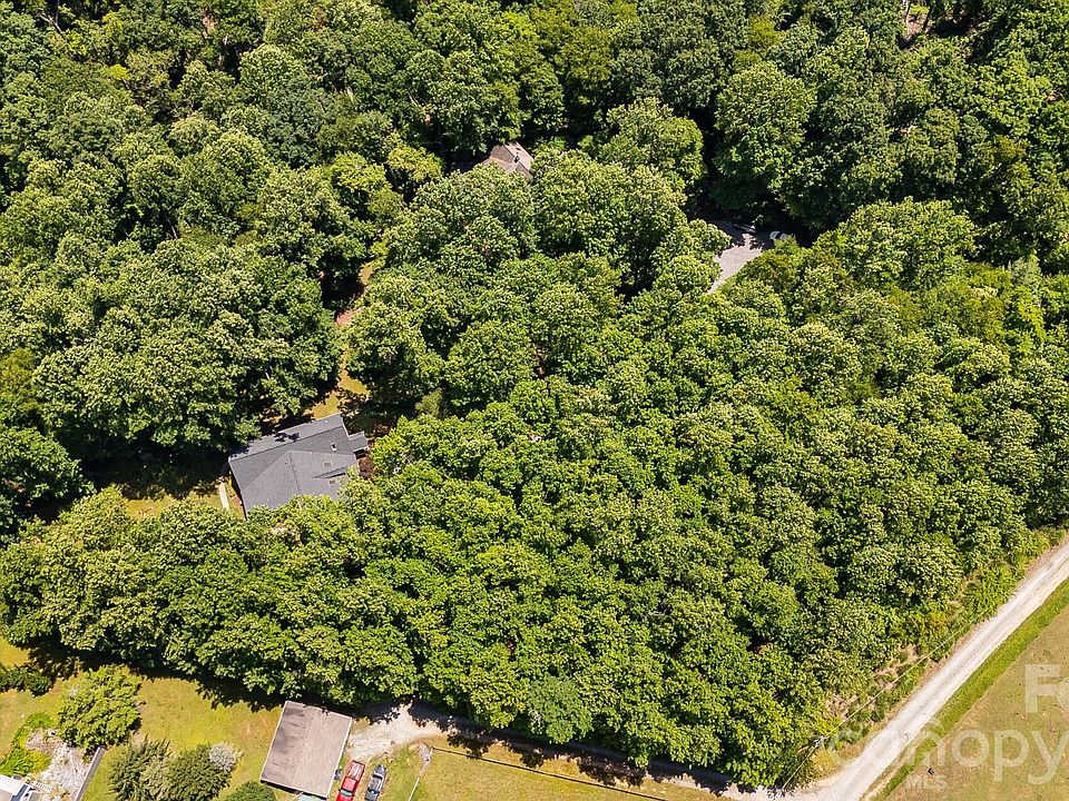2nd image of 43 Reeses Ridge Ct