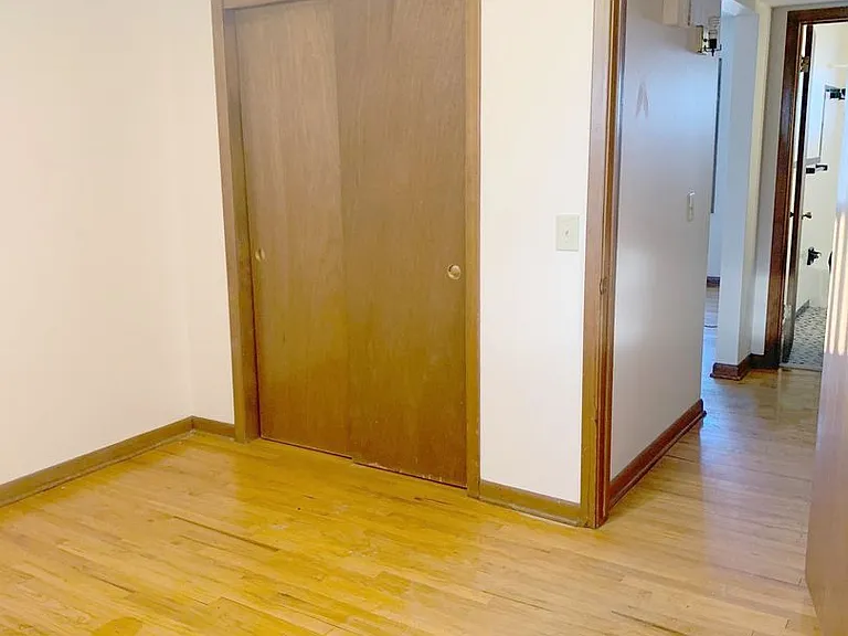 Keystone Court Apartments - Benson — Photo 9