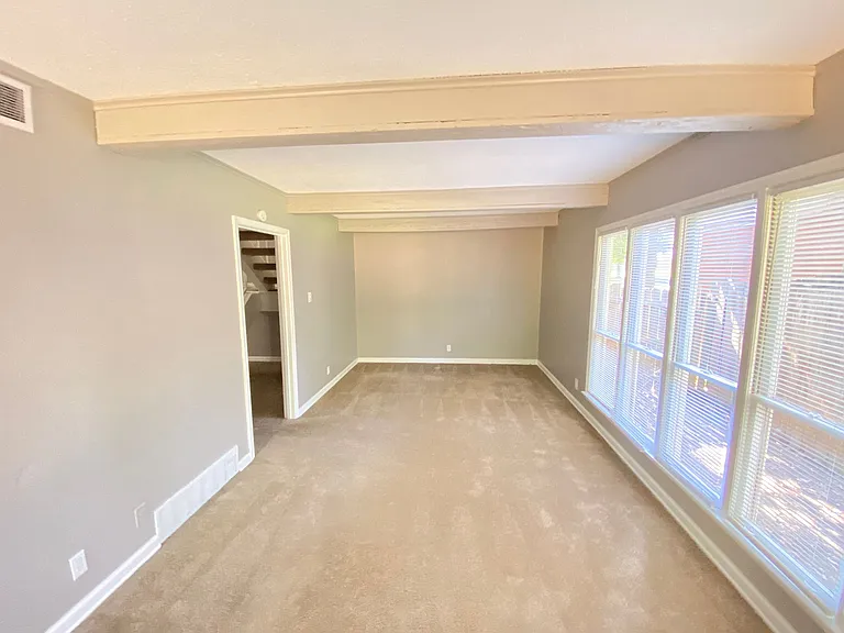 3367 Clarke Rd — Photo 6