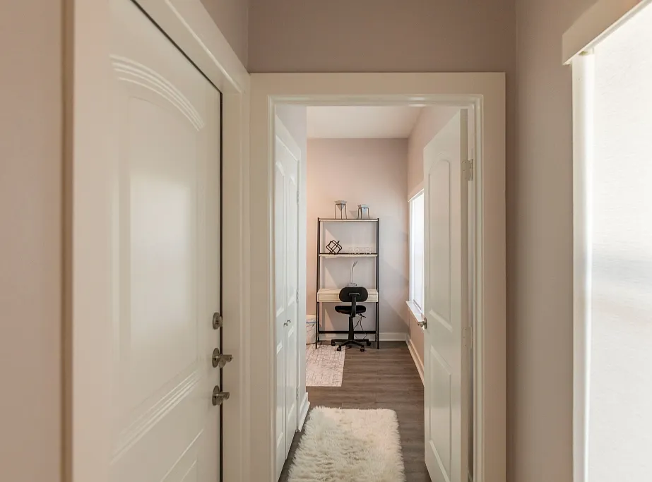 3 bed, 1839 sqft, $2,995 — Photo 3