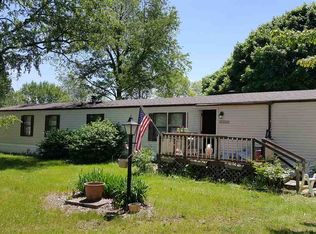 30104 Chickadee Ct, Elkhart, IN 46517