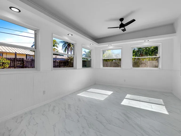 2230 Sunset Ave — Photo 21