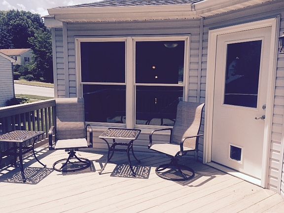 Deck
						:
						refinished a month ago