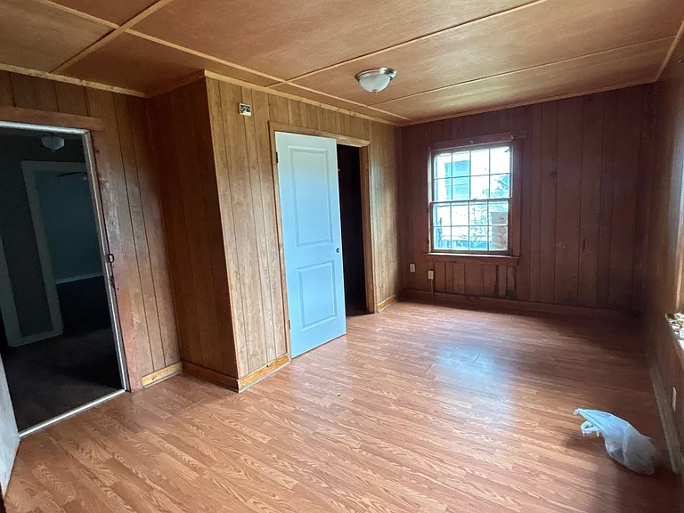 505 N College St — Photo 17