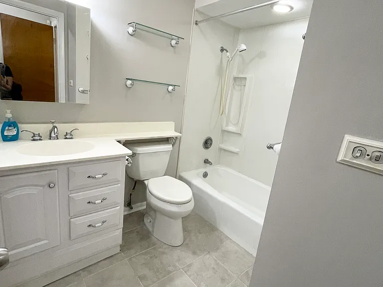 1430 N Evergreen Ave #1 — Photo 21