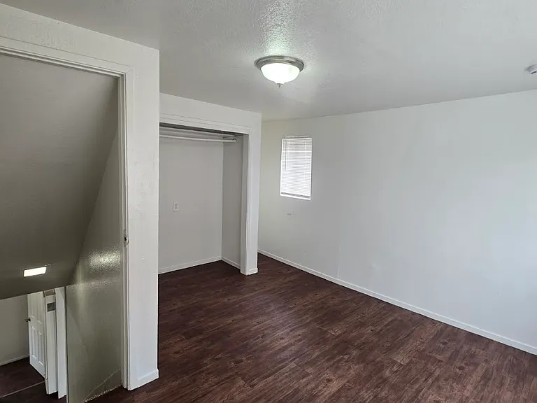 2513 S 10th St — Photo 17