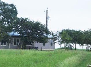 465 Abbott Rd, Saint Hedwig, TX 78152