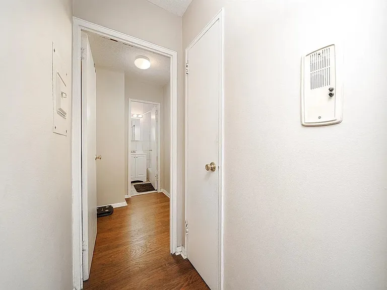 225 Saint Paul Ave #9B — Photo 11