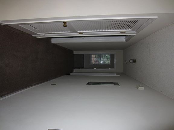 4th image of 3200 Tyndall Dr