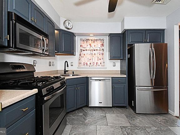 3rd image of 3012 Old Welsh Rd