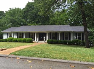 1615 Lake Marina Dr, Hixson, TN 37343