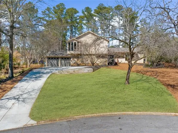 230 N Talbot Ct, Roswell, GA 30076
