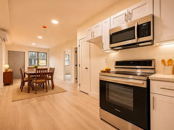 431 Warwick Street image 1 of 10